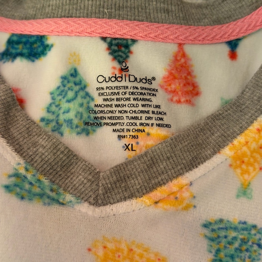 Cuddl Duds Women XL- Christmas Tree Minky Fleece Lounge Pajama Set - Picture 3 of 4
